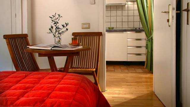 Residenza-Bollo-Apartments-Rome-room-12
